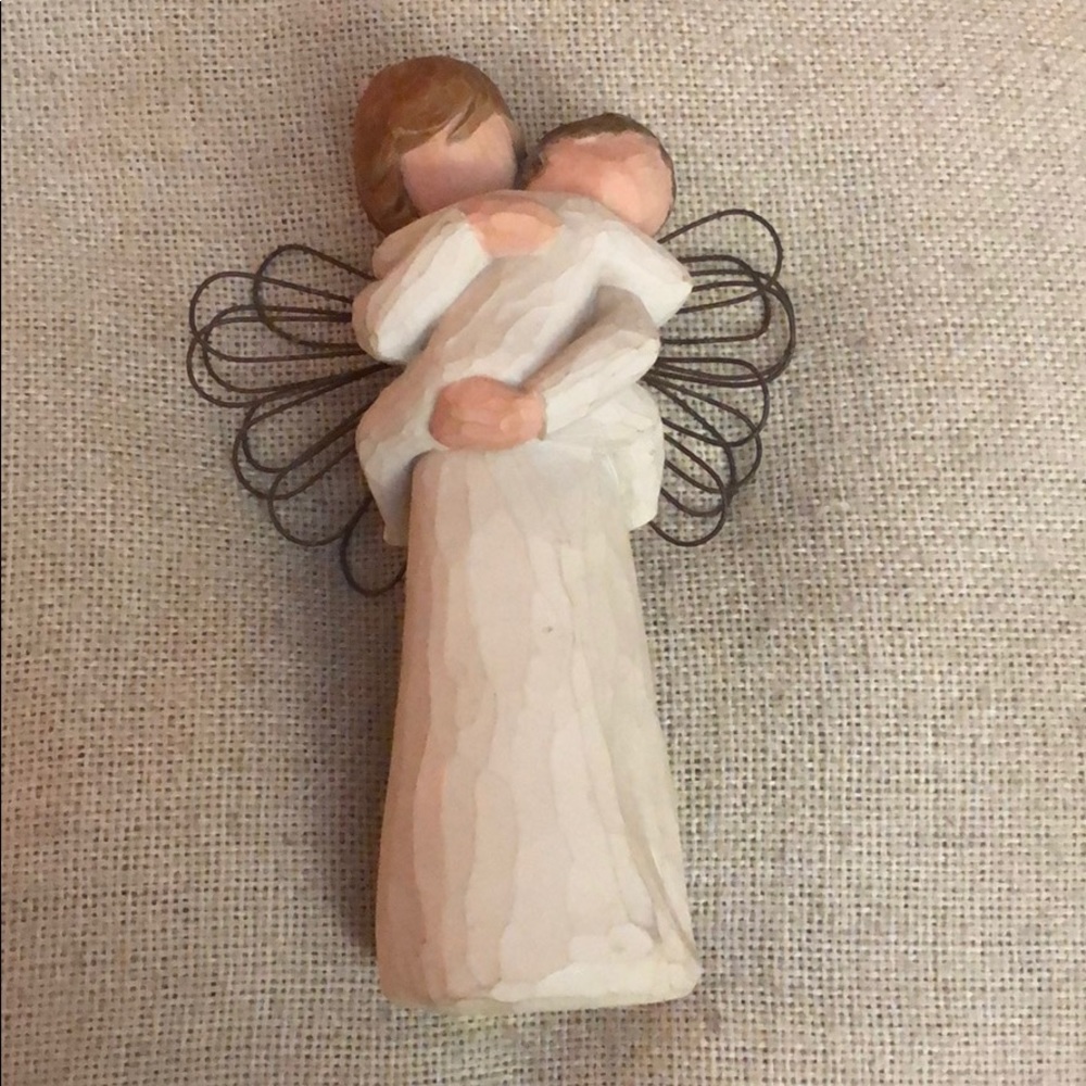 Willow Tree 💛 Angel’s Embrace 💛